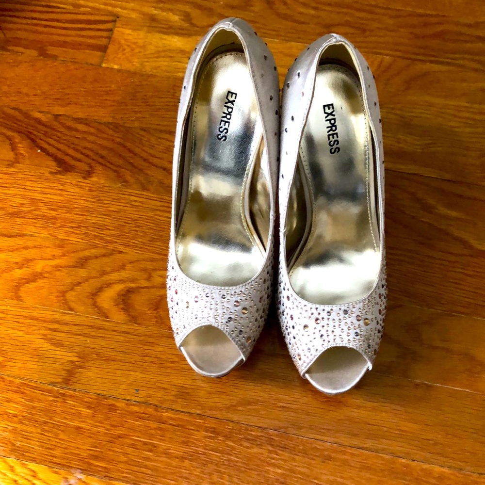 Express peep toe heels